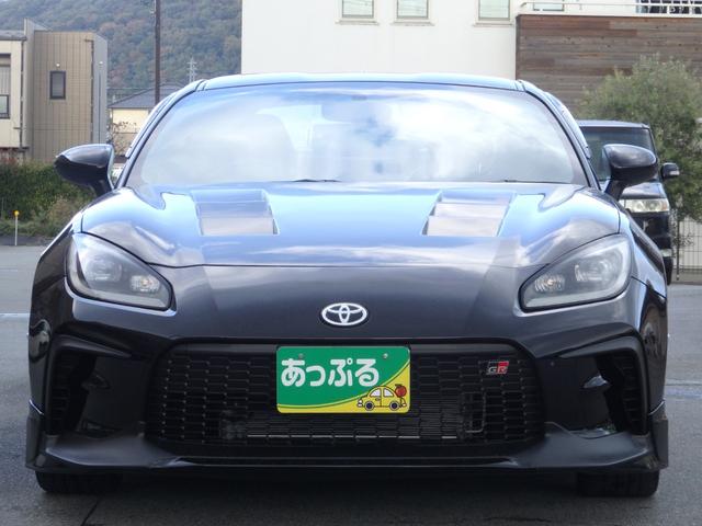 ＧＲ８６ ＲＺ　６ＭＴ　社外ナビ　ＥＴＣ　社外カーボンボンネット　エアロ（Ｆ・Ｒ・Ｓ）　ＴＥＩＮ車高調　ＴＲＤマフラー／リアスポイラー　社外ローター　フロントネガティブキャンバー　スマートキー　Ｐスタート　クルコン（2枚目）