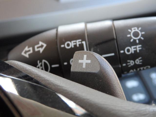 ステップワゴンスパーダ Ｚ　買取車両　純正ＨＤＤナビ　ＤＶＤ　ＣＤ　ＲＥＣ　ワンセグ　ＥＴＣ　Ｂカメラ　アルパイン製フリップダウンモニター　両側パワスラドア　パドルシフト　ＨＩＤライト　レザー調シートカバー　純正１６ＡＷ（34枚目）