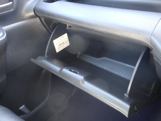 ステップワゴンスパーダ Ｚ　買取車両　純正ＨＤＤナビ　ＤＶＤ　ＣＤ　ＲＥＣ　ワンセグ　ＥＴＣ　Ｂカメラ　アルパイン製フリップダウンモニター　両側パワスラドア　パドルシフト　ＨＩＤライト　レザー調シートカバー　純正１６ＡＷ（40枚目）