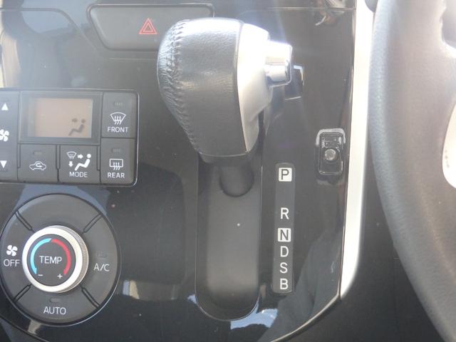 タント カスタムＲＳ　純正８型ナビ　Ｂカメラ　ＥＴＣ　両側パワスラ　　　スマートキー　Ｐスタート　ステリモ　ＬＥＤオートライト　フォグライト　横滑り防止　オートＡ／Ｃ　Ｒサンシェード　革巻きハンドル　純正１５インチＡＷ（13枚目）