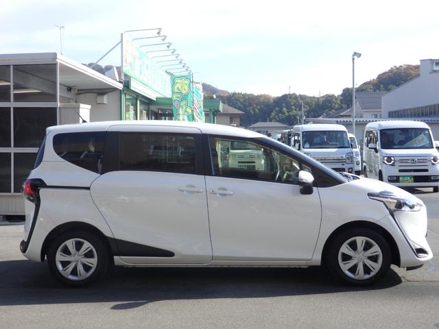 シエンタ ハイブリッド　Ｇ　セーフティーエディション　禁煙車　純正ＳＤナビ　全方位カメラ　ＤＶＤ　ＣＤ　ＲＥＣ　フルセグ　Ｂｌｕｅｔｏｏｔｈ　ＥＴＣ　前後ドラレコ　両側パワスラドア　前席シートヒーター　クルーズコントロール　ステアリングヒーター（5枚目）