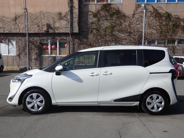 シエンタ ハイブリッド　Ｇ　セーフティーエディション　禁煙車　純正ＳＤナビ　全方位カメラ　ＤＶＤ　ＣＤ　ＲＥＣ　フルセグ　Ｂｌｕｅｔｏｏｔｈ　ＥＴＣ　前後ドラレコ　両側パワスラドア　前席シートヒーター　クルーズコントロール　ステアリングヒーター（6枚目）