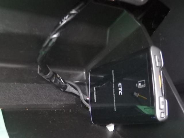 お客様に安心のお車選びをお手伝いできるよう弊社では多数の資格保有者が在籍しております。