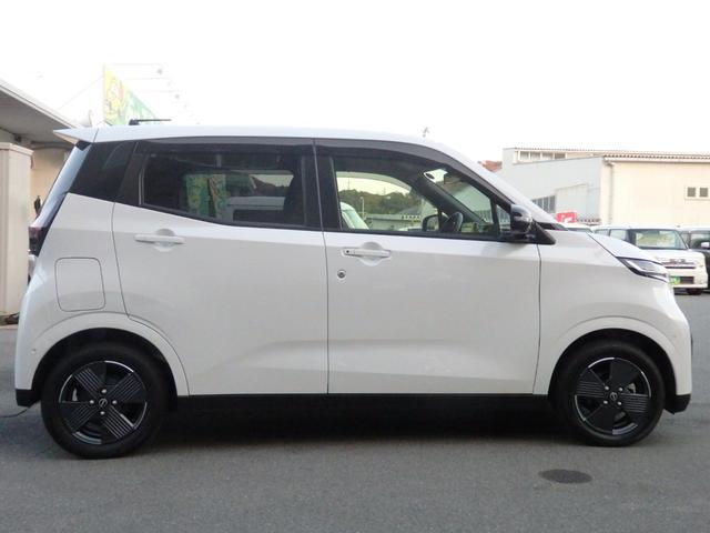 サクラ Ｘ　純正９型ナビ　全方位Ｍ　ドラレコ　ＥＴＣ　Ｃソナー　スマートキー　衝突軽減Ｂ　レーンキープ　ウインカー付き電格ミラー　Ｐスタート　ステリモ　オートＡ／Ｃ　純正１４ＡＷ（5枚目）