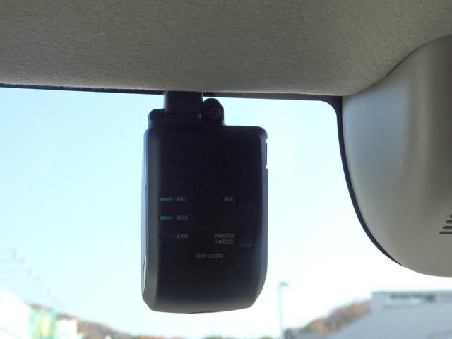 N-BOX ファッションスタイル 禁煙車 純正9型ナビ 前後ドラレコ DVD CD REC フルセグ Bluetooth ETC Bカメラ ステリモ対応 USB クルーズコントロール 前席シートヒーター スマートキー 両側パワスラ(45枚目)