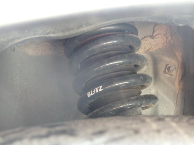 WRX STI STI 禁煙車 6MT SD8型ナビ DVD REC Bluetooth CD ETC 前後ドラレコ ブリッツ製車高調 GPスポーツマフラー 大型ウイング STIハーフレザーシート LEDライト フォグ(24枚目)