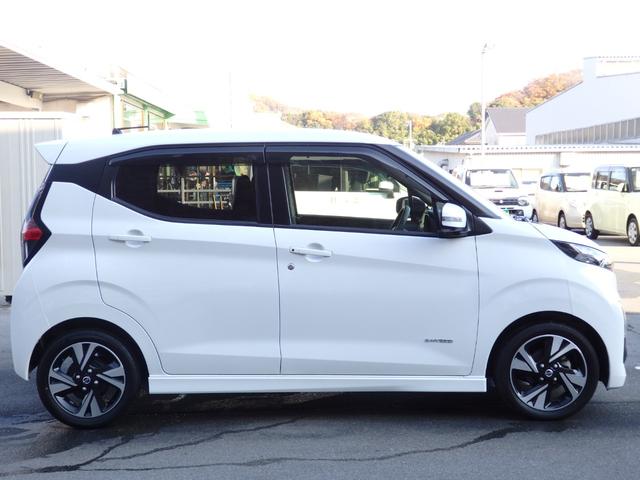 デイズ ハイウェイスター　Ｇターボプロパイロットエディション　禁煙車　純正９型ナビ　全方位カメラ　ＤＶＤ　ＣＤ　ＲＥＣ　フルセグ　Ｂｌｕｅｔｏｏｔｈ　オートエアコン　ＬＥＤオート　フォグ　電子パーキング　スマートキー　プッシュスタート　クルーズコントロール（5枚目）