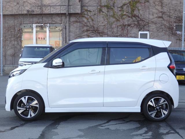 デイズ ハイウェイスター　Ｇターボプロパイロットエディション　禁煙車　純正９型ナビ　全方位カメラ　ＤＶＤ　ＣＤ　ＲＥＣ　フルセグ　Ｂｌｕｅｔｏｏｔｈ　オートエアコン　ＬＥＤオート　フォグ　電子パーキング　スマートキー　プッシュスタート　クルーズコントロール（6枚目）