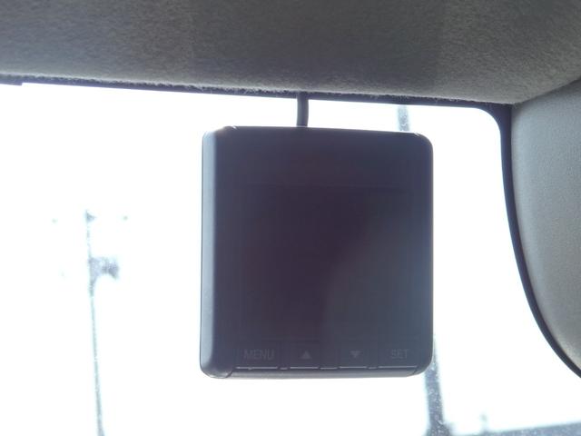 N-BOX ベースグレード 社外8型ナビ Bカメラ ドラレコ 片パワスラ 衝突軽減B Cソナー 横滑り防止 スマートキー Pスタート レーンキープ オートLEDライト レベライザー Rサンシェード 純正マットバイザー(43枚目)