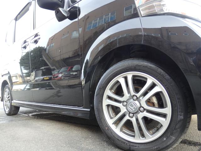 Ｎ－ＢＯＸカスタム Ｇ　ＳＳパッケージ　社外ナビ　Ｂカメラ　ＥＴＣ　両側パワスラ　スマートキーＰスタート　横滑り防止　Ｒサンシェード　オートエアコン　パワーウィンドウ　ウィンカー付き電格ミラー　社外マット　純正バイザー　純正１４インチＡＷ（21枚目）