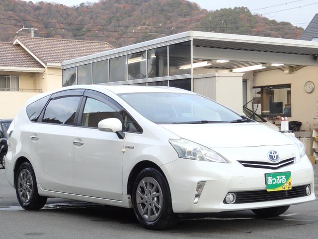 プリウスアルファ Ｓ　チューン　ブラック　ＡＬＰＩＮＥ９型ナビ　後席Ｍ　Ｂカメラ　ＥＴＣ　スマートキーＰスタート　オートエアコン　ウィンカー付き電格ミラー　ＨＩＤオートライト　フォグライト　ヘッドライトレベライザー　パワーウィンドウ（7枚目）