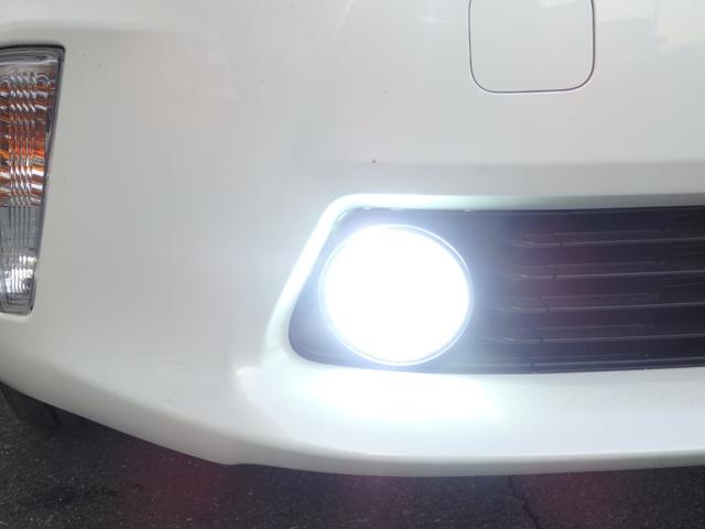 プリウスアルファ Ｓ　チューン　ブラック　ＡＬＰＩＮＥ９型ナビ　後席Ｍ　Ｂカメラ　ＥＴＣ　スマートキーＰスタート　オートエアコン　ウィンカー付き電格ミラー　ＨＩＤオートライト　フォグライト　ヘッドライトレベライザー　パワーウィンドウ（24枚目）