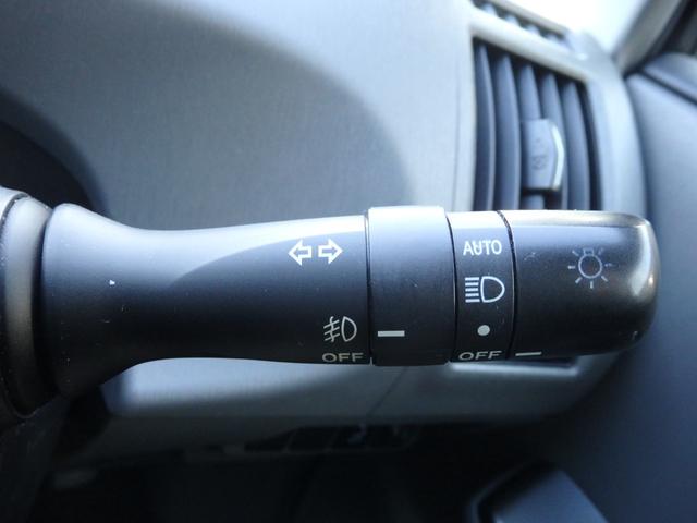 プリウスアルファ Ｓ　チューン　ブラック　ＡＬＰＩＮＥ９型ナビ　後席Ｍ　Ｂカメラ　ＥＴＣ　スマートキーＰスタート　オートエアコン　ウィンカー付き電格ミラー　ＨＩＤオートライト　フォグライト　ヘッドライトレベライザー　パワーウィンドウ（30枚目）