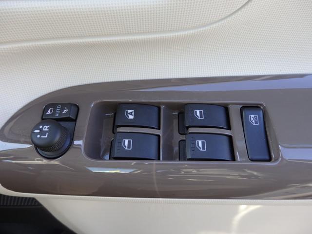 ムーヴキャンバス ＧメイクアップＶＳ　ＳＡＩＩＩ　ナビ　全方位モニター　ドラレコ　ステリモ　スマートキーＰスタート　衝突軽減　横滑り防止　ＬＥＤオートライト　フォグライト　両側パワスラ　Ｄ席シートヒーター　オートエアコン　オートハイビーム（41枚目）