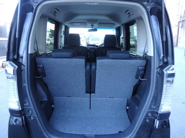 �����ڈȏ�ɍL���g����g�����N���[���ł��B�㕔���Ȃ̓��N���C�j���O�\�ŁA����ɑO�����ɓ|�����Ƃ��ł��܂��̂ŁA����ɑ傫�ȉו��Ⓑ���ו����ςݍ��݂��ł��܂��B