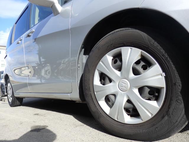 フリード Ｇ　ジャストセレクション　禁煙車　買取車両　純正ナビ　ＥＴＣ　後席モニター　Ｂカメラ　両側パワースライドドア　ドラレコ　ＨＩＤオートライト　スマートキー　ウィンカー付き電格ミラー　横滑り防止　オートエアコン　パワーウィンドウ（22枚目）