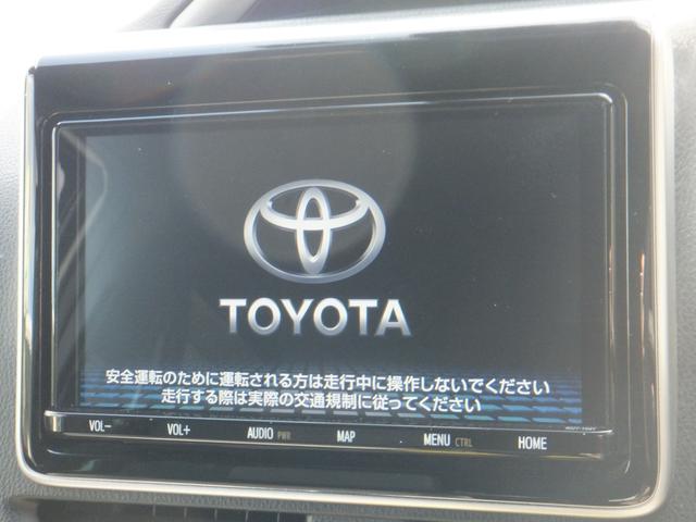 ヴォクシー ＺＳ　煌ＩＩＩ　純正９型ナビ　ＥＴＣ　ドラレコ　クルコン　Ｂカメラ　スマートキーＰスタート　後席モニター　衝突軽減　レーンキープ　横滑り防止　Ａストップ　ＬＥＤオートライト　フォグライト　両側パワスラ　Ｒサンシェード（12枚目）