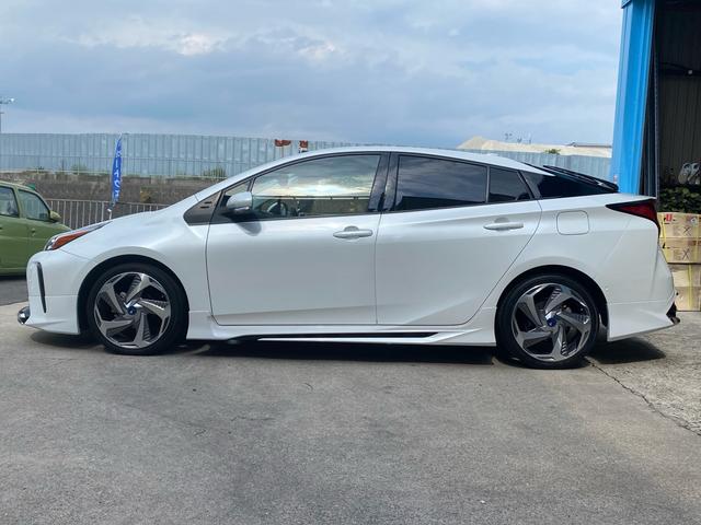 プリウス Ａ　ユーザー様買取車　モデリスタエアロ　モデリスタアルミホイール　サンルーフ　１１．６型ナビ　アラウンドビューモニター　ＥＴＣ　ドライブレコーダー　デジタルインナーミラー　アダプティブクルーズコントロール（3枚目）