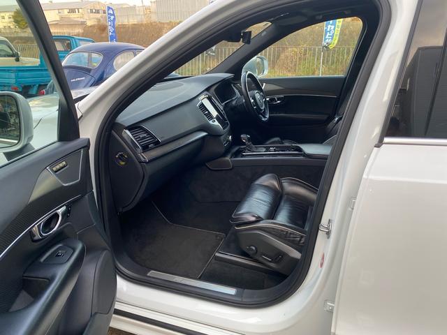 ＸＣ９０ Ｔ６　ＡＷＤ　Ｒデザイン　ユーザー様買取／黒革シート／パワーシート／カーボンインテリアパネル／電動リアゲート／パノラマガラスサンルーフ／全周囲カメラ／ＥＴＣ／パドルシフト／スマートキー２／新品バッテリー／新品ワイパー（16枚目）