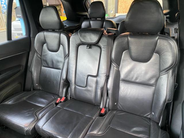 ＸＣ９０ Ｔ６　ＡＷＤ　Ｒデザイン　ユーザー様買取／黒革シート／パワーシート／カーボンインテリアパネル／電動リアゲート／パノラマガラスサンルーフ／全周囲カメラ／ＥＴＣ／パドルシフト／スマートキー２／新品バッテリー／新品ワイパー（18枚目）
