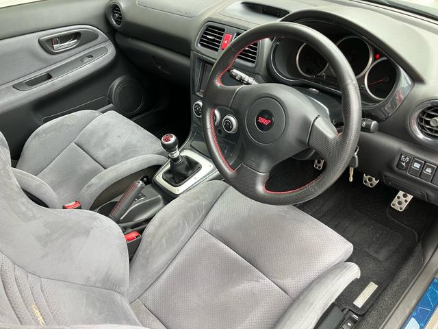 インプレッサ ＷＲＸ　ＳＴｉ　Ｓ２０３　Ｓ２０３　ユーザー買取車両　シャッター付き車庫保管　ＲＥＣＡＲＯ／ＳＴＩバケットシート　ＳＴＩアルミホイール　６速ＭＴ　取説（25枚目）