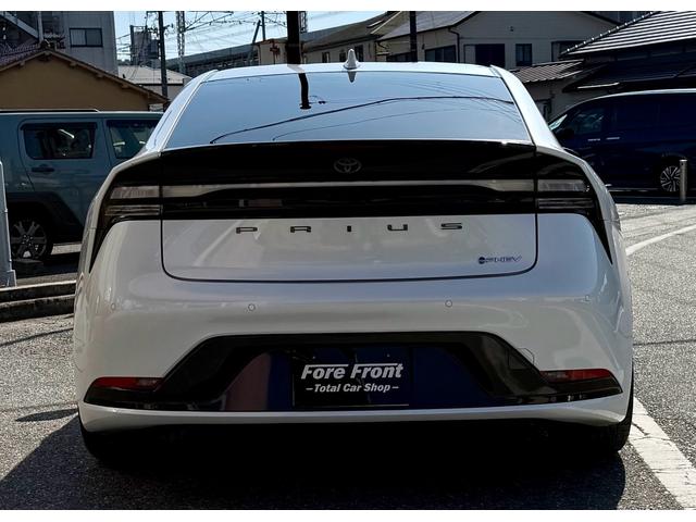 プリウス Ｚ　ＰＨＥＶ　ダウンサス　２０インチ社外ホイール　当社デモカー　禁煙車　純正１２型ナビ　全周囲モニター　デジタルインナーミラー　電動リアゲート（3枚目）