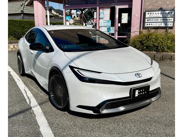 プリウス Ｚ　ＰＨＥＶ　ダウンサス　２０インチ社外ホイール　当社デモカー　禁煙車　純正１２型ナビ　全周囲モニター　デジタルインナーミラー　電動リアゲート（6枚目）