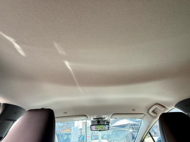 プリウス Ｚ　ＰＨＥＶ　ダウンサス　２０インチ社外ホイール　当社デモカー　禁煙車　純正１２型ナビ　全周囲モニター　デジタルインナーミラー　電動リアゲート（12枚目）