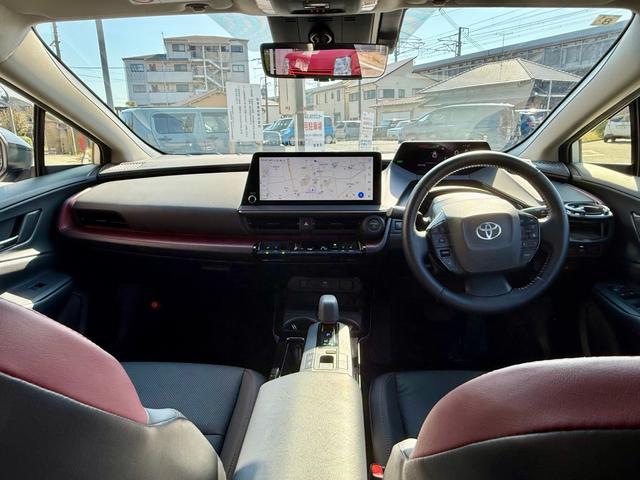 プリウス Ｚ　ＰＨＥＶ　ダウンサス　２０インチ社外ホイール　当社デモカー　禁煙車　純正１２型ナビ　全周囲モニター　デジタルインナーミラー　電動リアゲート（15枚目）
