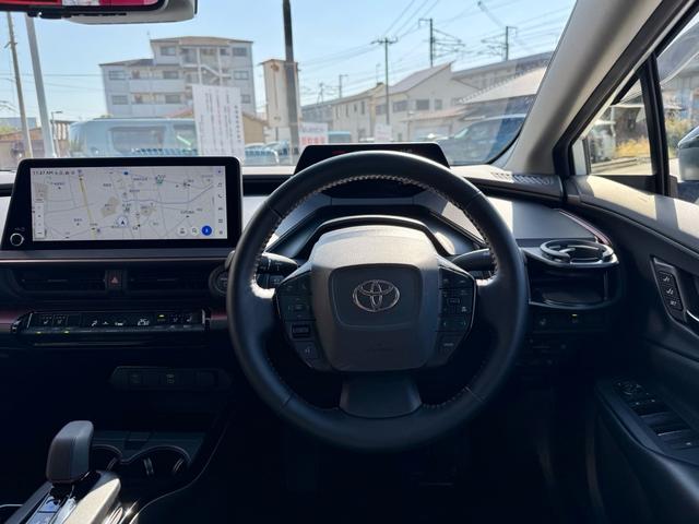 プリウス Ｚ　ＰＨＥＶ　ダウンサス　２０インチ社外ホイール　当社デモカー　禁煙車　純正１２型ナビ　全周囲モニター　デジタルインナーミラー　電動リアゲート（16枚目）