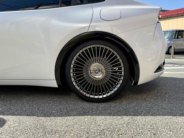 プリウス Ｚ　ＰＨＥＶ　ダウンサス　２０インチ社外ホイール　当社デモカー　禁煙車　純正１２型ナビ　全周囲モニター　デジタルインナーミラー　電動リアゲート（20枚目）