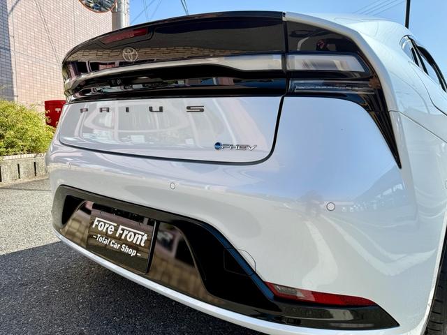 プリウス Ｚ　ＰＨＥＶ　ダウンサス　２０インチ社外ホイール　当社デモカー　禁煙車　純正１２型ナビ　全周囲モニター　デジタルインナーミラー　電動リアゲート（23枚目）