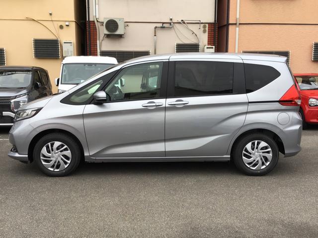 G・ホンダセンシング スマキー 追突被害軽減B キーフリー クルコン Bカメ オートライト ETC車載器 禁煙 アイスト 盗難防止装置 エアコン ABS 3列 両側電動スライドD 登録届出済未使用車 車線逸脱警報 記録簿(10枚目)