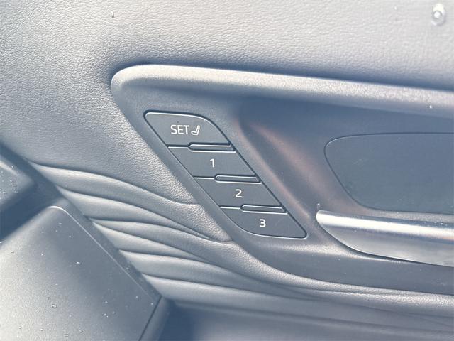 トヨタ アルファードハイブリッド 5枚目