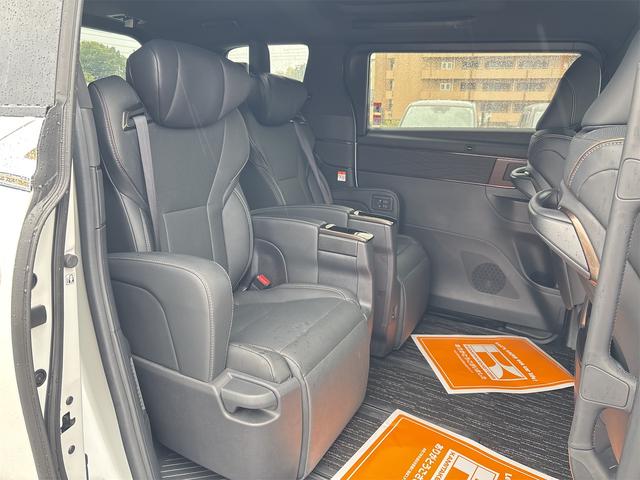 トヨタ アルファードハイブリッド 6枚目