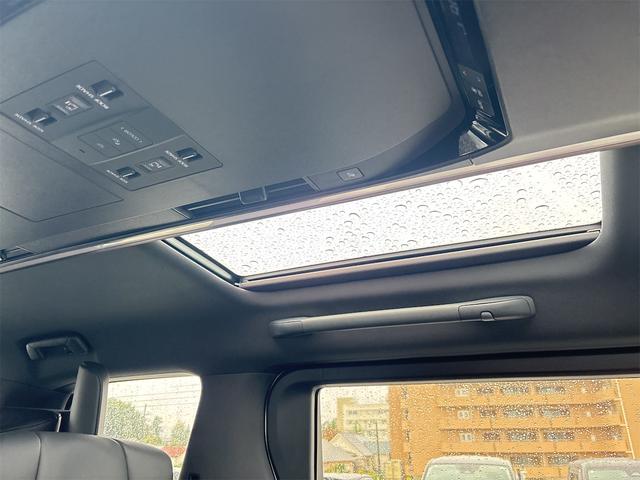 トヨタ アルファードハイブリッド 10枚目