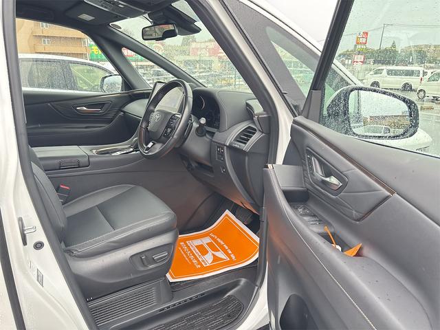 トヨタ アルファードハイブリッド 17枚目