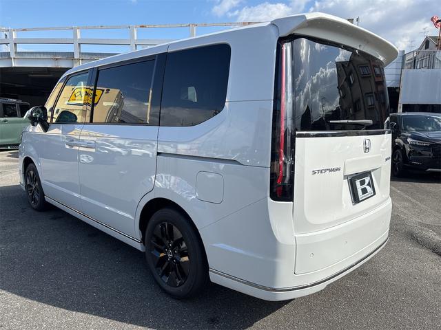 ステップワゴン スパーダ クリアランスソナー オートクルーズコントロール レーンアシスト 衝突被害軽減システム 両側電動スライドドア オートライト LEDヘッドランプ 電動リアゲート スマートキー アイドリングストップ(18枚目)