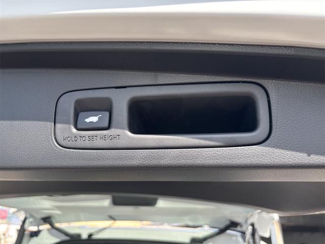 ステップワゴン スパーダ クリアランスソナー オートクルーズコントロール レーンアシスト 衝突被害軽減システム 両側電動スライドドア オートライト LEDヘッドランプ 電動リアゲート スマートキー アイドリングストップ(37枚目)