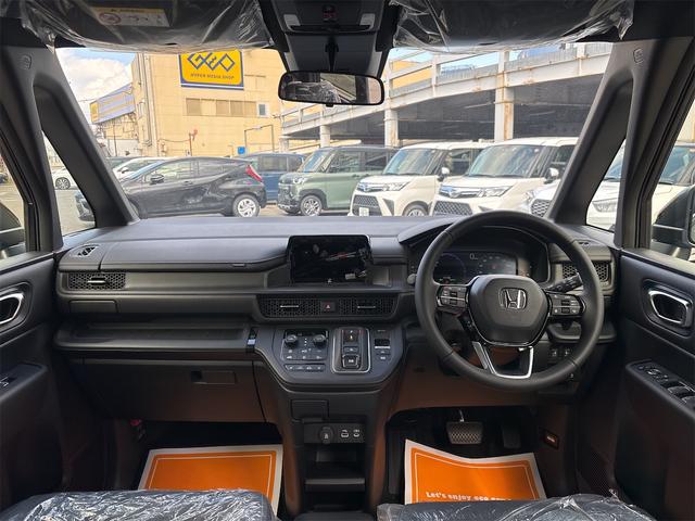 ステップワゴン e:HEVスパーダ クリアランスソナー オートクルーズコントロール レーンアシスト 衝突被害軽減システム 両側電動スライドドア オートライト LEDヘッドランプ 電動リアゲート スマートキー 電動格納ミラー(2枚目)