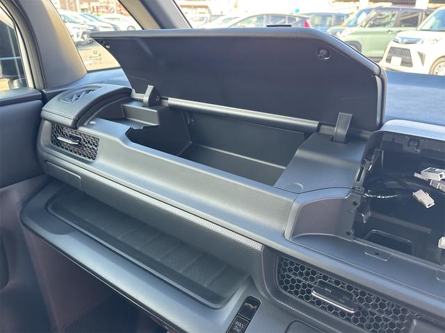 ステップワゴン スパーダ クリアランスソナー オートクルーズコントロール レーンアシスト 衝突被害軽減システム 両側電動スライドドア オートライト LEDヘッドランプ 電動リアゲート スマートキー アイドリングストップ(21枚目)