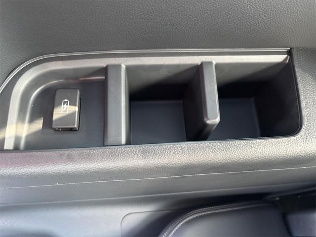 ステップワゴン スパーダ クリアランスソナー オートクルーズコントロール レーンアシスト 衝突被害軽減システム 両側電動スライドドア オートライト LEDヘッドランプ 電動リアゲート スマートキー アイドリングストップ(33枚目)