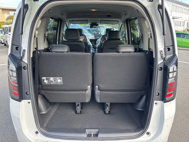 フリード e:HEVエアー EX クリアランスソナー オートクルーズコントロール レーンアシスト 衝突被害軽減システム 両側電動スライドドア オートライト LEDヘッドランプ スマートキー アイドリングストップ 電動格納ミラー(20枚目)