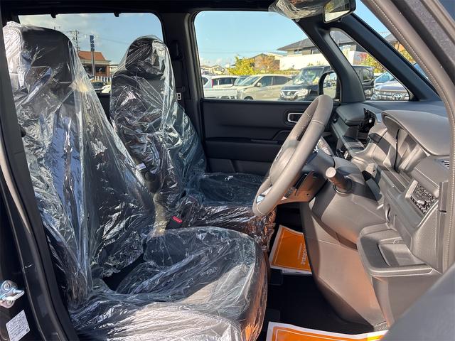 ステップワゴン スパーダ クリアランスソナー オートクルーズコントロール レーンアシスト 衝突被害軽減システム 両側電動スライドドア オートライト LEDヘッドランプ スマートキー 電動格納ミラー シートヒーター 3列シート(9枚目)