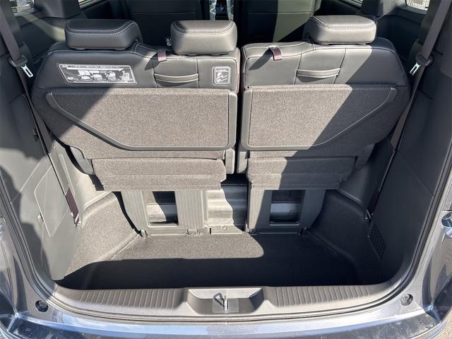 ステップワゴン スパーダ クリアランスソナー オートクルーズコントロール レーンアシスト 衝突被害軽減システム 両側電動スライドドア オートライト LEDヘッドランプ スマートキー 電動格納ミラー シートヒーター 3列シート(23枚目)