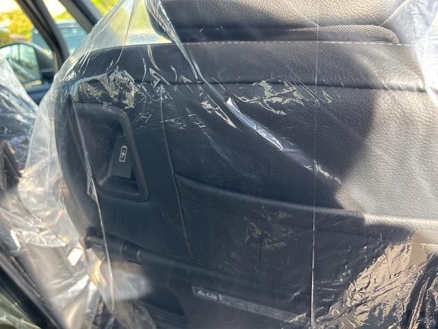 ステップワゴン スパーダ クリアランスソナー オートクルーズコントロール レーンアシスト 衝突被害軽減システム 両側電動スライドドア オートライト LEDヘッドランプ スマートキー 電動格納ミラー シートヒーター 3列シート(33枚目)