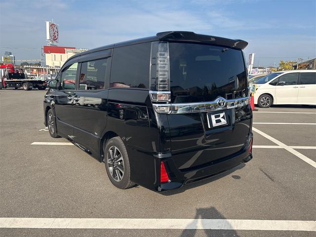 トヨタ ヴォクシー 17枚目