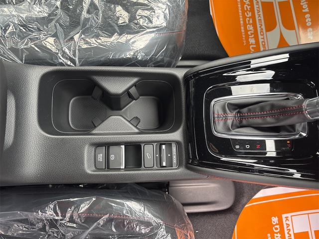 ヴェゼル e:HEV RS クリアランスソナー オートクルーズコントロール レーンアシスト 衝突被害軽減システム ナビ TV オートライト LEDヘッドランプ アルミホイール スマートキー 電動格納ミラー シートヒーター CVT(7枚目)