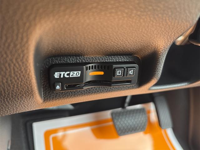 ヴェゼル e:HEV RS クリアランスソナー オートクルーズコントロール レーンアシスト 衝突被害軽減システム ナビ TV オートライト LEDヘッドランプ アルミホイール スマートキー 電動格納ミラー シートヒーター CVT(8枚目)