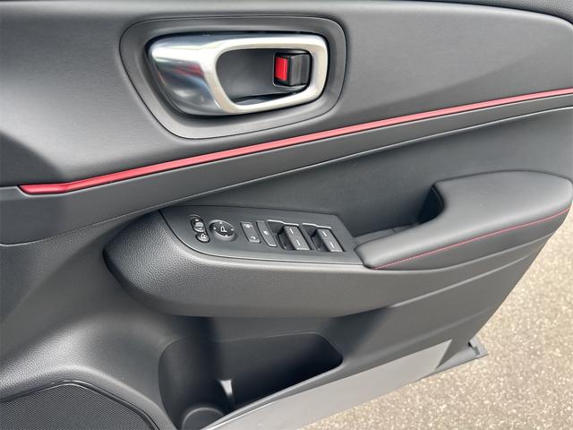 ヴェゼル e:HEV RS クリアランスソナー オートクルーズコントロール レーンアシスト 衝突被害軽減システム ナビ TV オートライト LEDヘッドランプ アルミホイール スマートキー 電動格納ミラー シートヒーター CVT(11枚目)